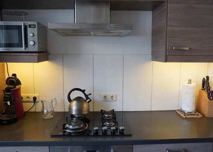 Bright, Spacious With A Lovely Terrace In The Heart Of * אאכן